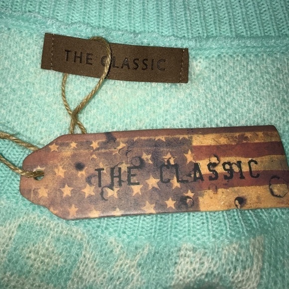 ✅2x Host Pick✅ The Classic Sweater, Small - Picture 3 of 6
